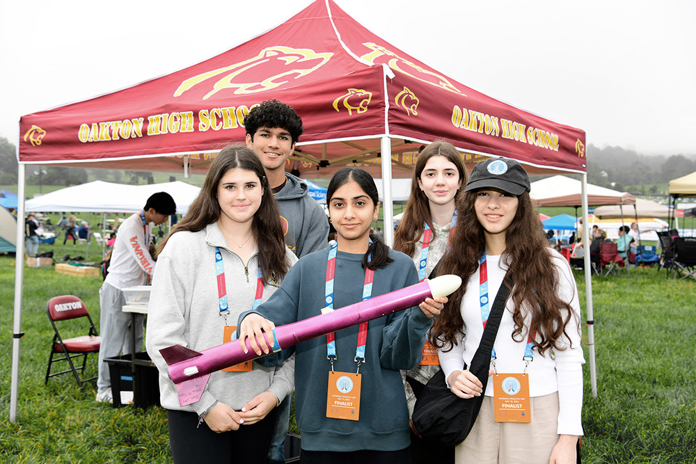 The Oakton High School Rocket Team from Vienna, VA at The American Rocketry Challenge